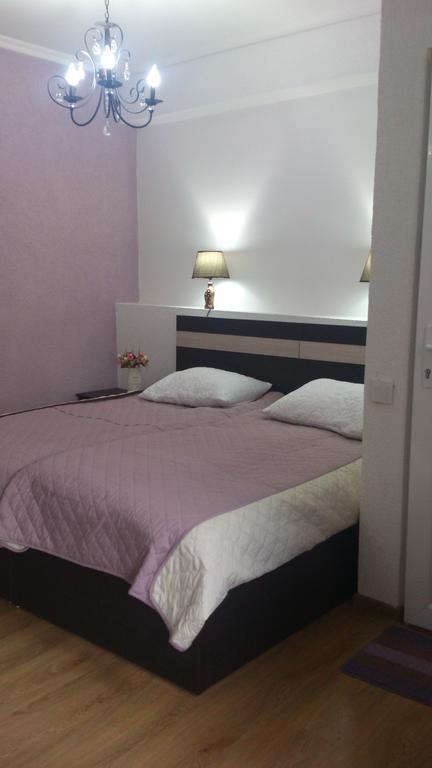 Guest House Madonna Tbilisi Exterior foto