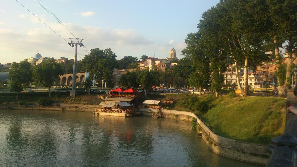 Guest House Madonna Tbilisi Exterior foto