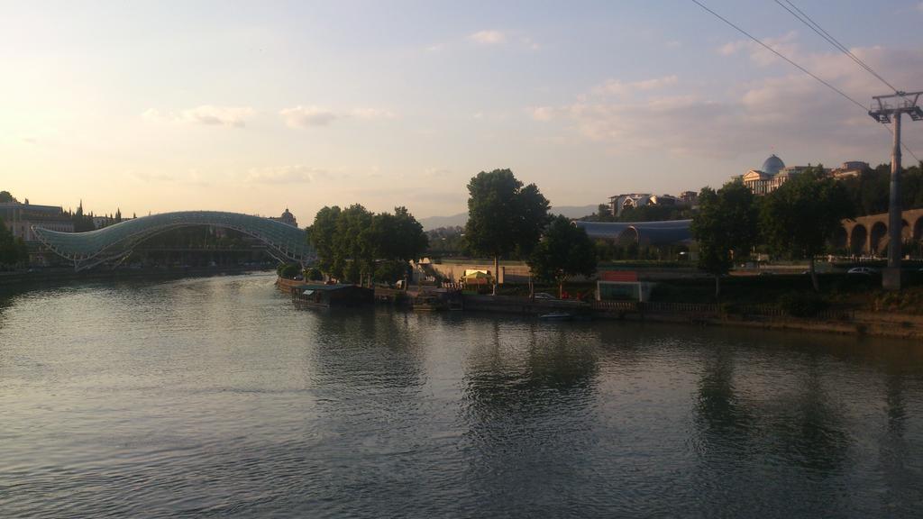 Guest House Madonna Tbilisi Exterior foto