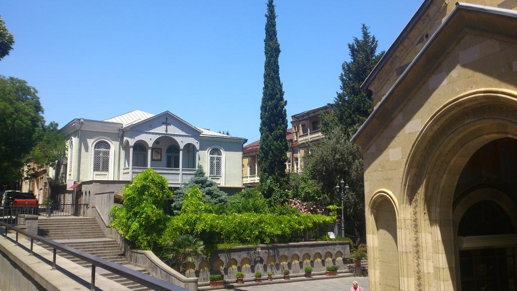 Guest House Madonna Tbilisi Exterior foto
