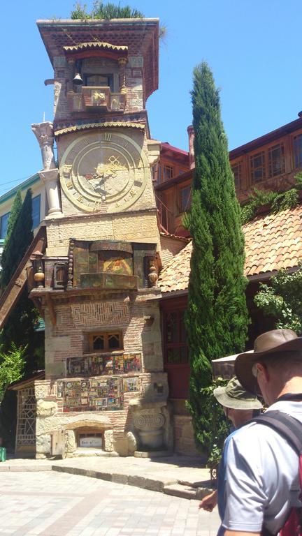 Guest House Madonna Tbilisi Exterior foto