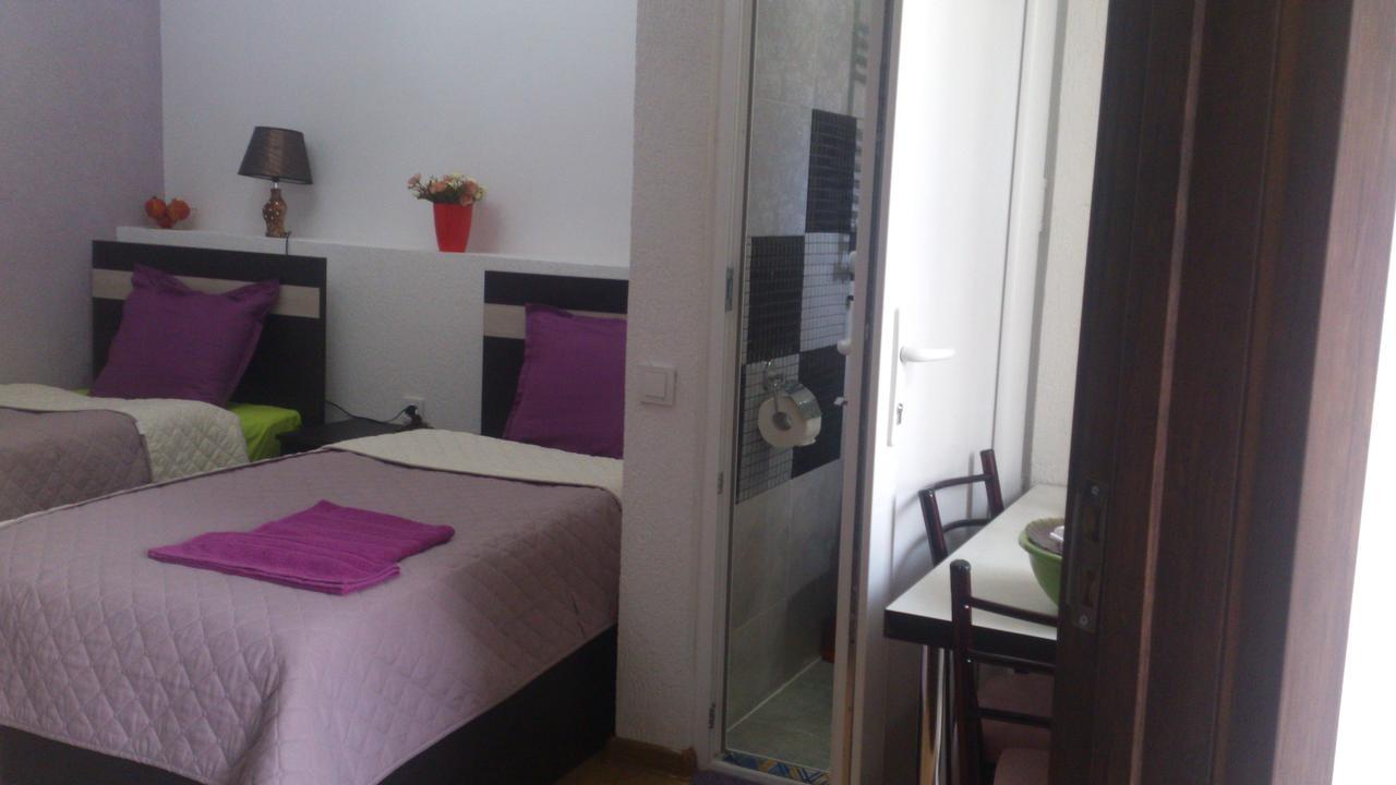 Guest House Madonna Tbilisi Exterior foto