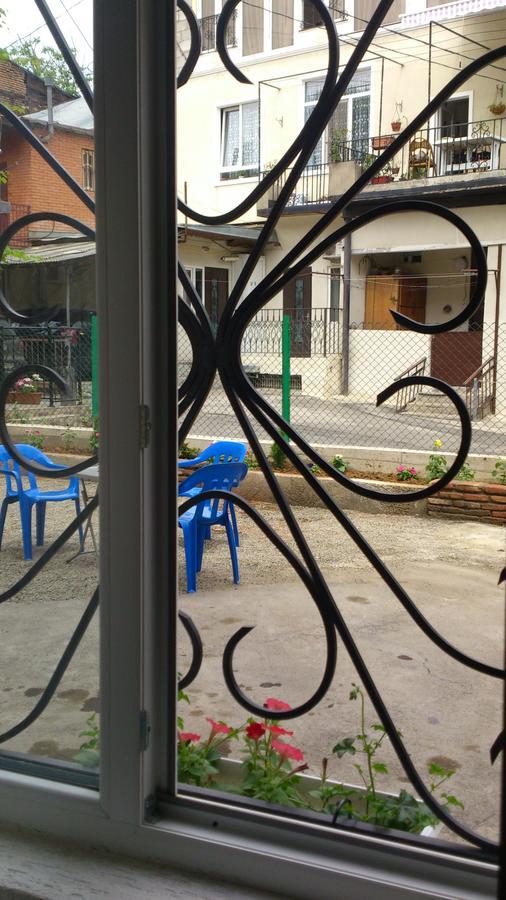 Guest House Madonna Tbilisi Exterior foto