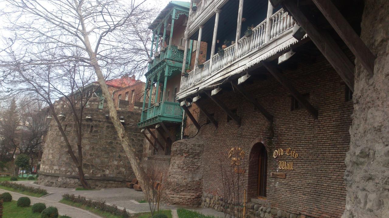 Guest House Madonna Tbilisi Exterior foto