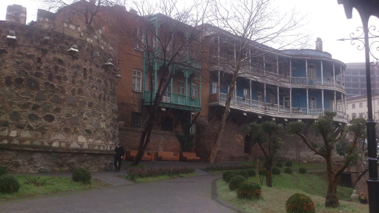 Guest House Madonna Tbilisi Exterior foto