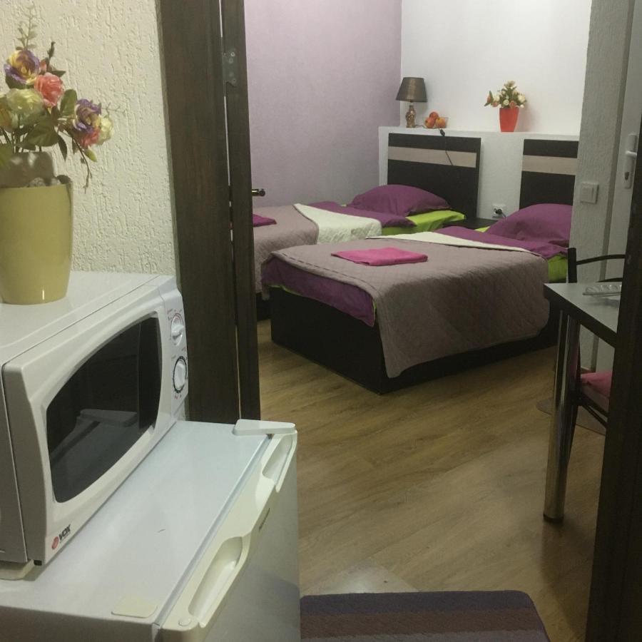 Guest House Madonna Tbilisi Exterior foto